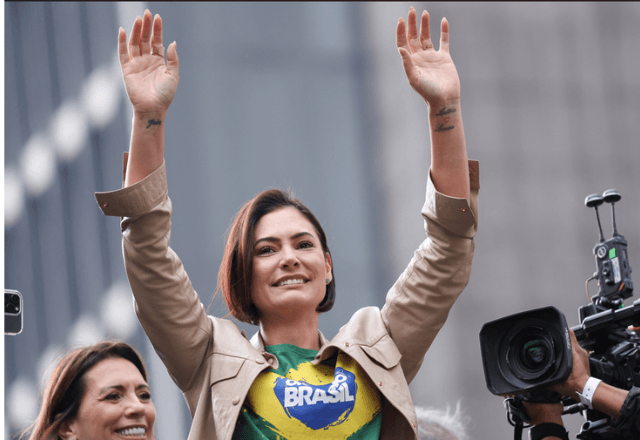 Ala do PL defende trocar Flávio por Michelle em candidatura presidencial, após vazamento de áudio Ala do PL defende trocar Flávio por Michelle em candidatura presidencial, após vazamento de áudio
