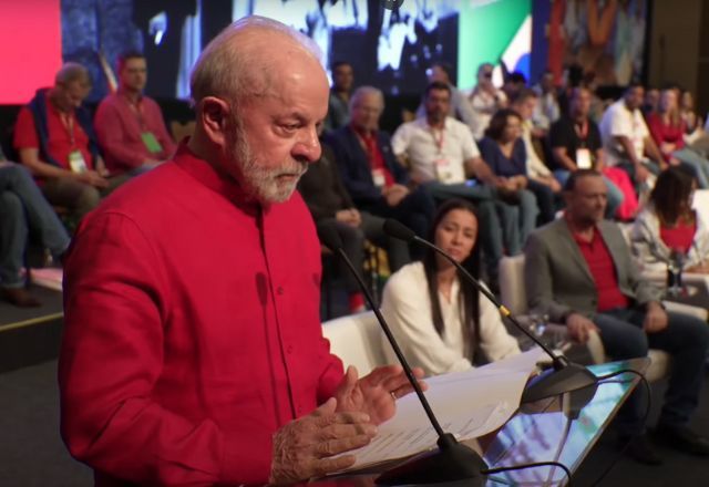 Lula em evento quer empossou dirigentes do PT | Foto: Divulgação