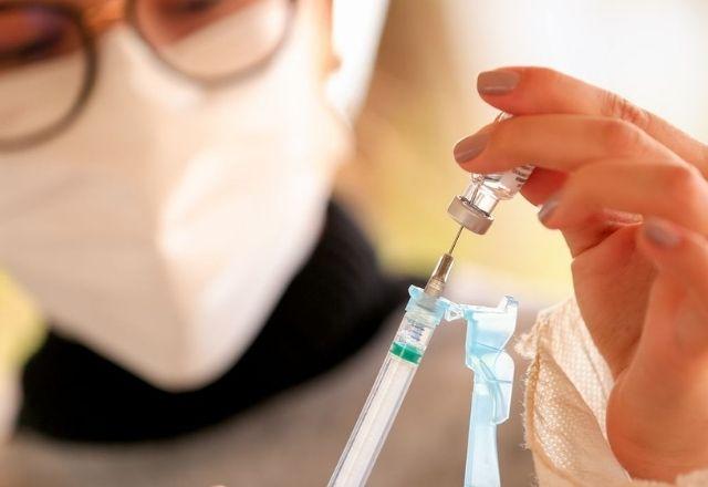 Covid-19: ao menos 16 milhões de brasileiros estão com a 2ª dose atrasada Covid-19: ao menos 16 milhões de brasileiros estão com a 2ª dose atrasada