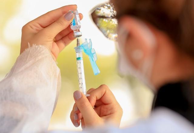 Vacinação será realizada com três doses da chamada Pfizer Baby | Myke Sena/MS