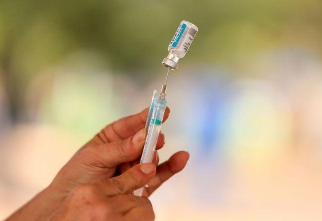 No último estudo, divulgado em julho, a AstraZeneca apresentou 92% de efetividade contra a cepa | Myke Sena/MS