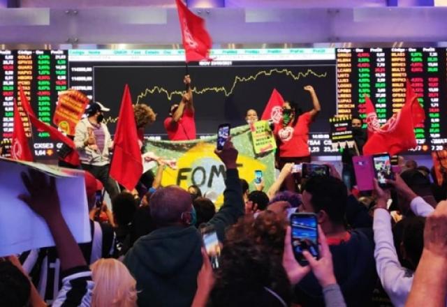 MTST ocupa bolsa de valores em São Paulo