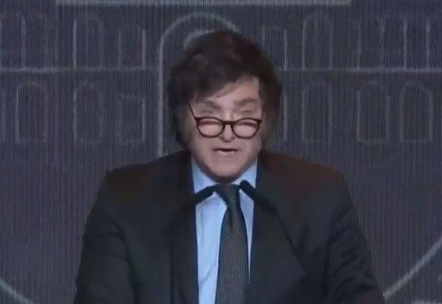 MIlei discursa pela primeira vez como presidente eleito da Argentina