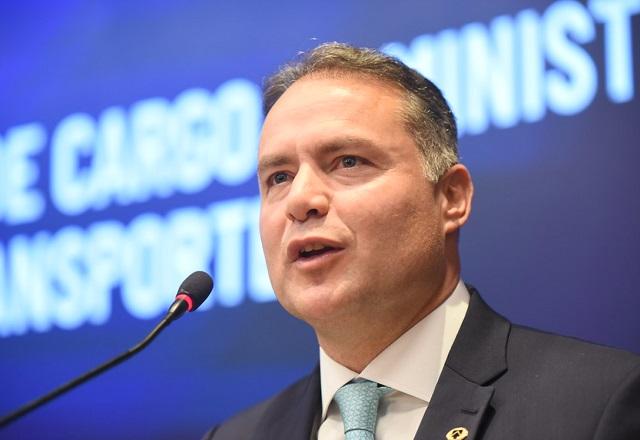 Justiça Eleitoral suspende perfil de Renan Filho por 24h Justiça Eleitoral suspende perfil de Renan Filho por 24h