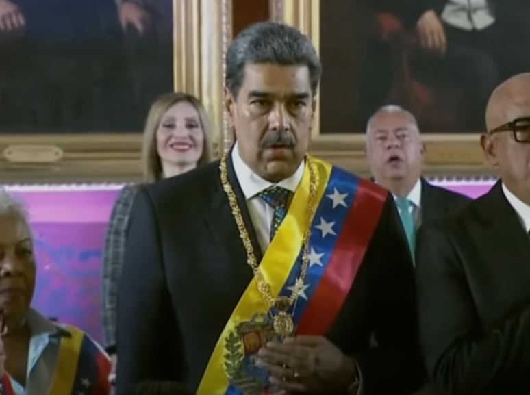 Nicolas Maduro é empossado na Venezuela apesar de acusações de fraude eleitoral
