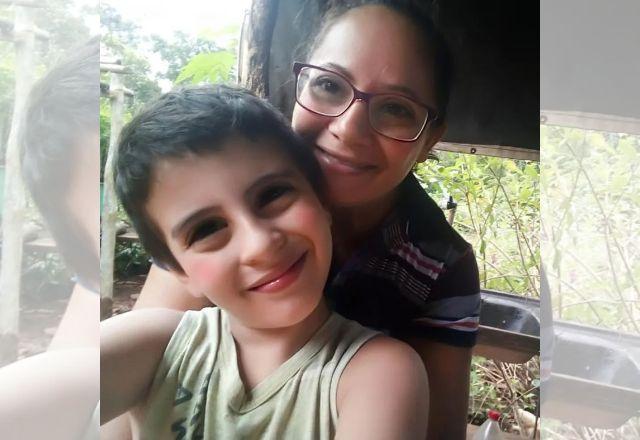 Mãe e filho. Acervo pessoal