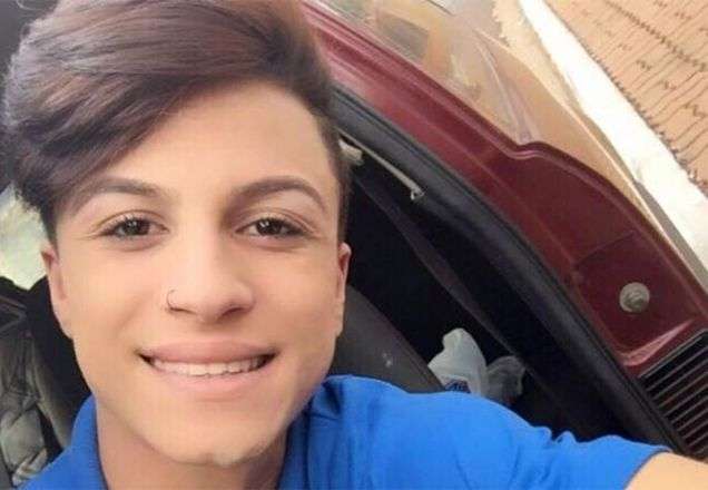 Mãe que matou filho homossexual a facadas é condenada pela Justiça
