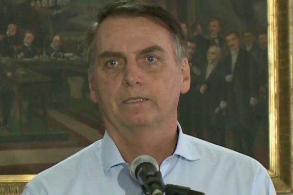 Mais Médicos: Bolsonaro fala sobre decisão de Cuba