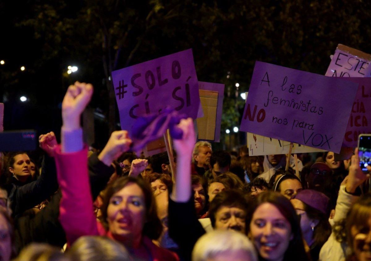 Manifestação feminista em Madrid | Reprodução/X @irenemontero