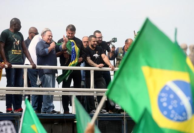 Manifestação pró-Bolsonaro