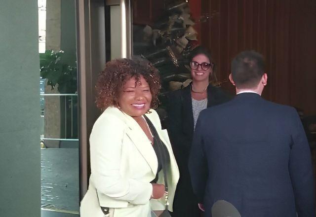 Margareth Menezes sorrindo (Reprodução)
