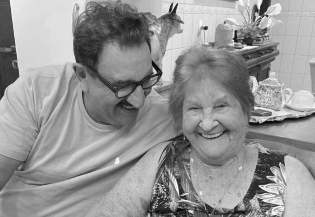 Nota de Pesar: falecimento de Maria Talarico Massa, mãe de Ratinho