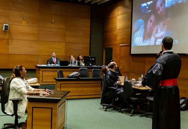 Marinete, mãe de Marielle, é interrogada por promotor no Tribunal do Júri do Rio | Felipe Cavalcanti/TJRJ