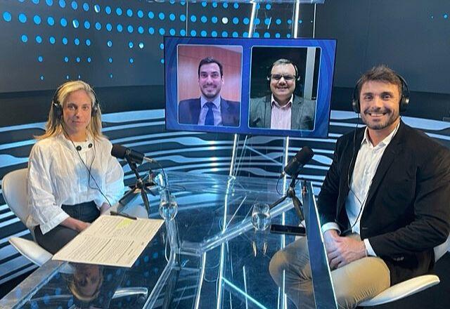 Marilia Garcez, da InvestSP, Thiago Barral, do Ministério de Minas e Energia, e Frederico Freitas, do Inel, no estúdio do Foco ESG