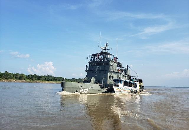 Marinha apreende mais de 1,3 tonelada de drogas durante operação no Rio Solimões Marinha apreende mais de 1,3 tonelada de drogas durante operação no Rio Solimões