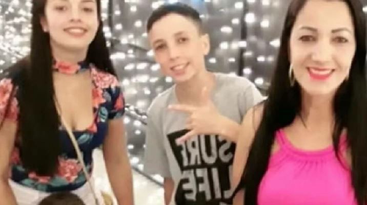 Mãe e filhos mortos após fio energizado cair em piscina | Reprodução/Massa News