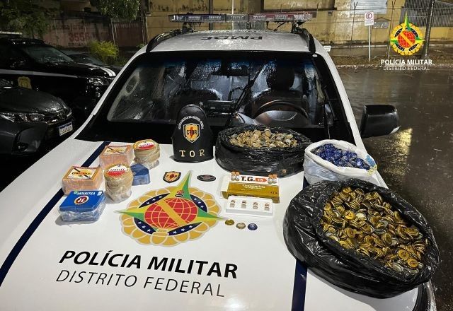 Material foi apreendido em carro fiscalizado pela Polícia Militar na DF-290 | Divulgação/PMDF