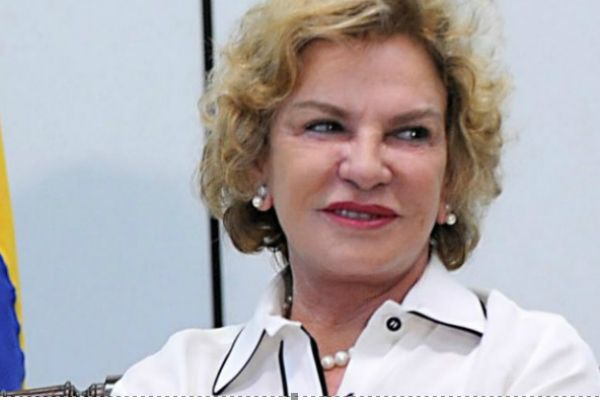 Médicos tiram a sedação da ex-primeira-dama Marisa Letícia Médicos tiram a sedação da ex-primeira-dama Marisa Letícia