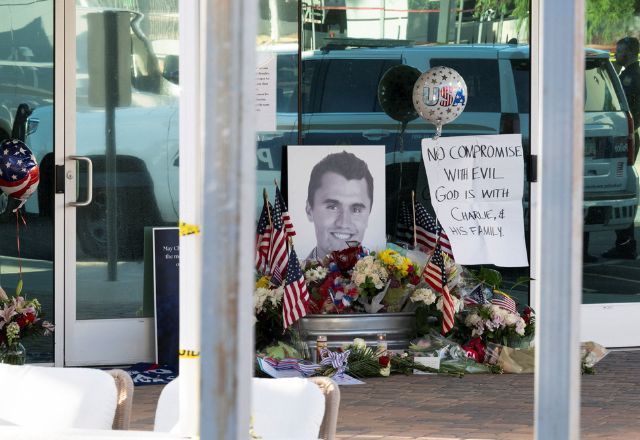 Homenagem a Charlie Kirk em Phoenix | Foto: REUTERS/Caitlin O'Hara