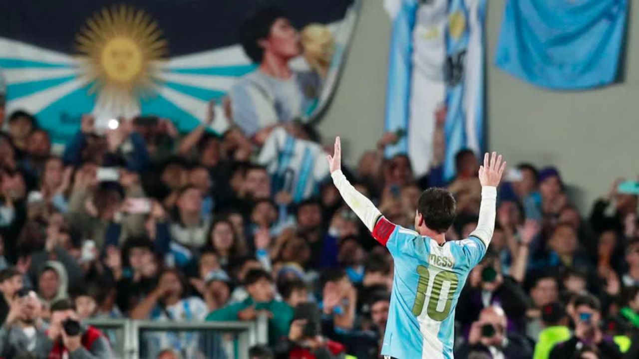 Messi se despede em lágrimas após último jogo pela seleção Messi se despede em lágrimas após último jogo pela seleção