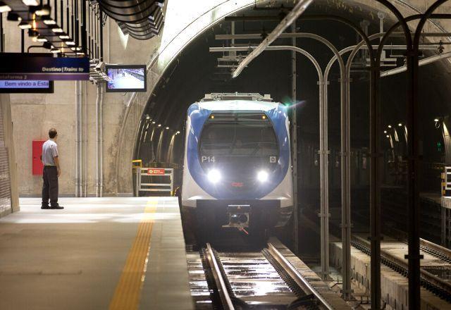 Metrô segue em greve em SP