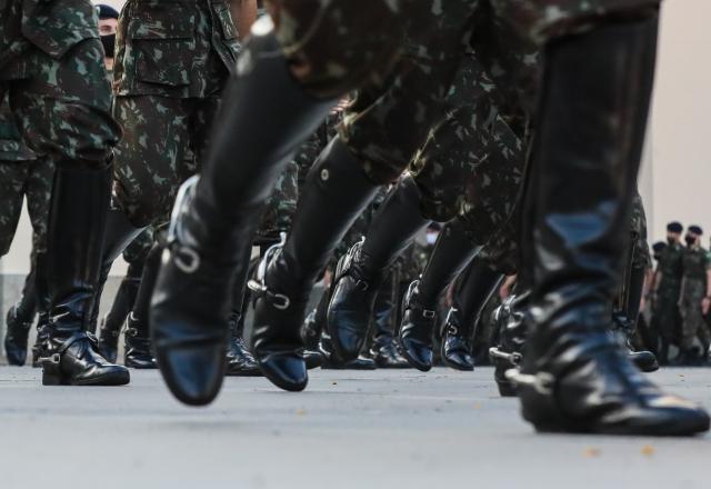 Militares