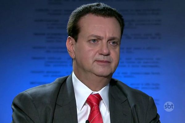 Ministro Gilberto Kassab fala sobre desligamento do sinal de TV analógico