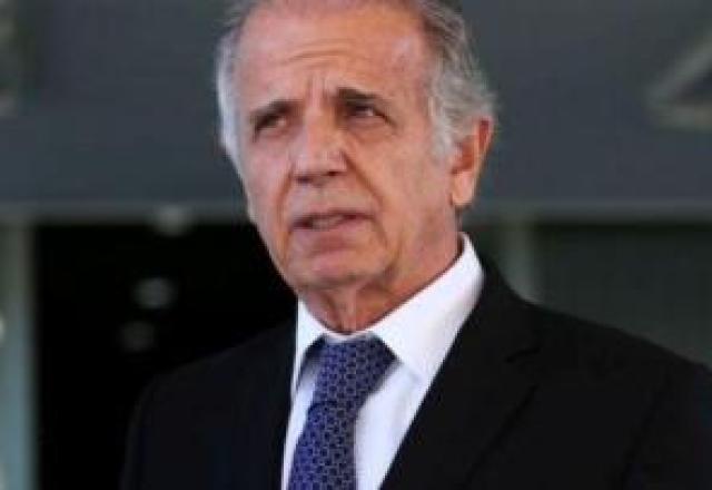Ministro da Defesa, Múcio Monteiro