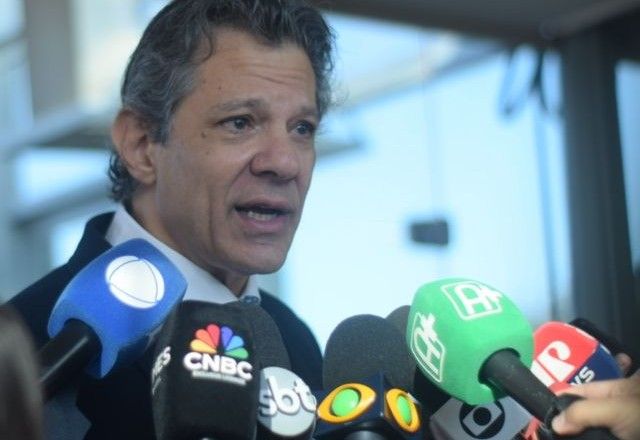 Ministro da Fazenda, Fernando Haddad, fala a jornalistas | Warley Júnior/SBT