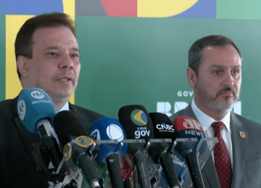 Ministro ajusta fluxo com diretor da PF após ouvir Mendonça
