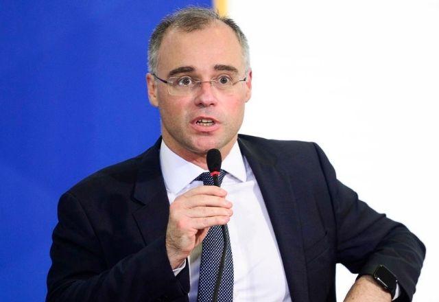 Ministro do STF, André Mendonça, reage às crítica