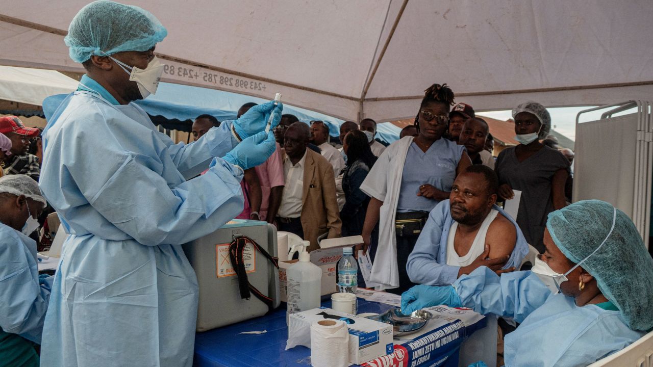 Surto de ebola se espalha para novas regiões do no Congo