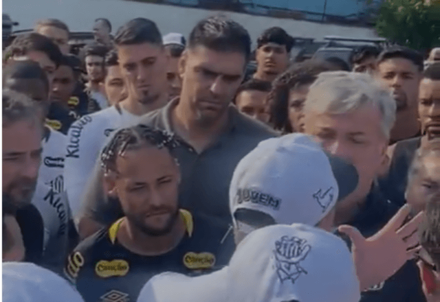 Neymar é cobrado por torcedores | Foto: reprodução 