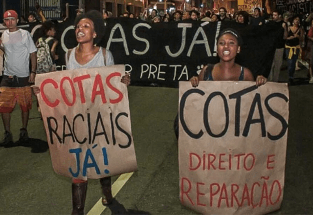 STF forma maioria para derrubar lei que proibia cotas raciais em universidades de SC STF forma maioria para derrubar lei que proibia cotas raciais em universidades de SC