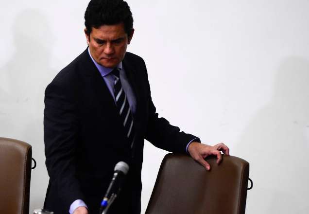 Moro deseja "plena recuperação" a Bolsonaro após presidente testar positivo
