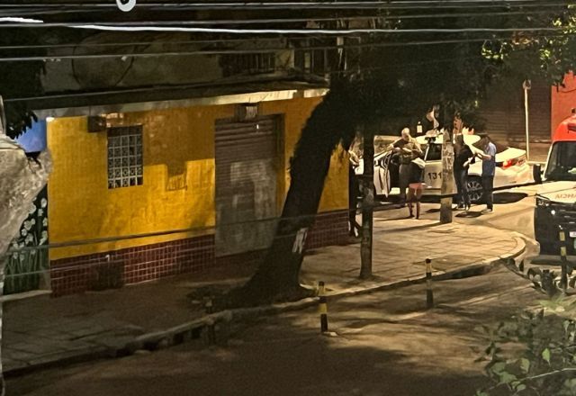 Policiais no local onde torcedor colombiano morreu | Foto: Reprodução