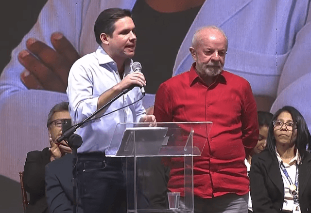 Motta e Lula em evento do Dia do Professor, no Rio de Janeiro | Reprodução/YouTube/CanalGov