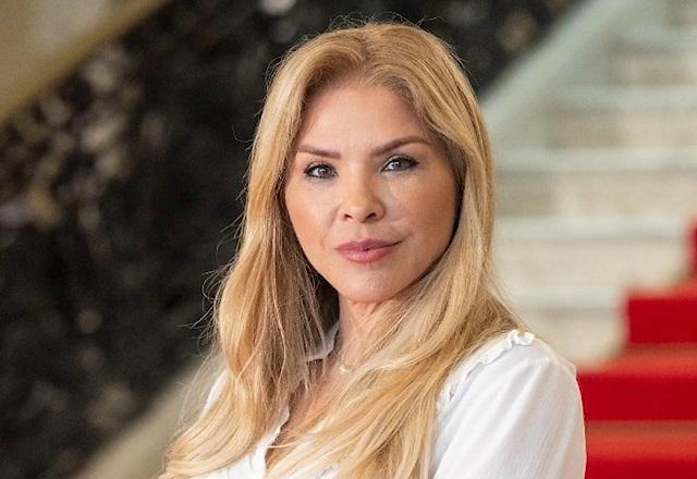 Vereadora Verônica Costa, a "Mãe Loira do Funk", é condenada por tortura Vereadora Verônica Costa, a "Mãe Loira do Funk", é condenada por tortura
