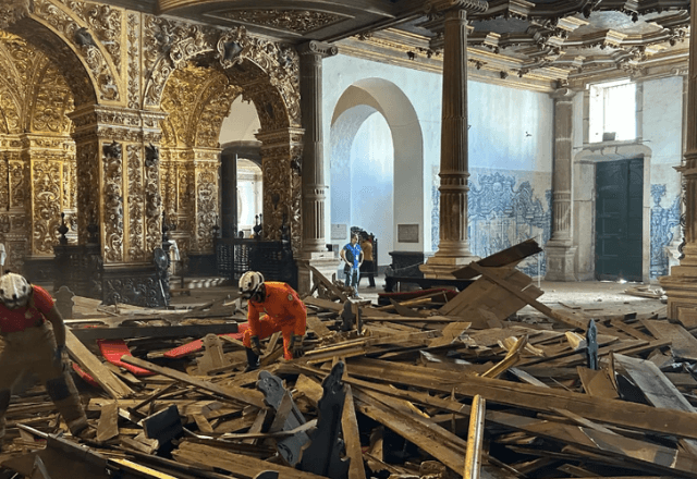 Destroços de teto de igreja no Pelourinho | Reprodução