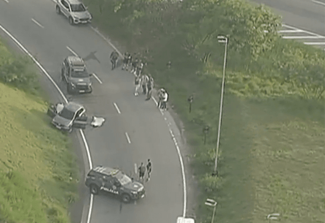 Perseguição policial acaba em duas mortes na Rodoanel | Reprodução/SBT