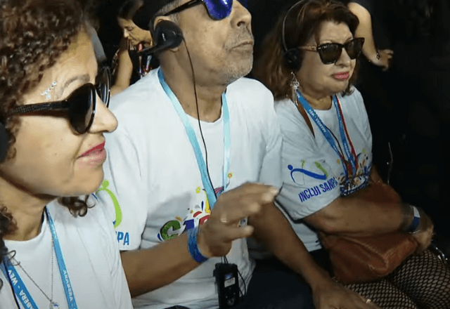 Foliões curtem Carnaval no Anhembi | SBT
