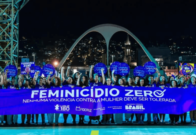 Desfile das Campeãs no Rio vira palco para bloco Feminicídio Zero | Reprodução/Instagram