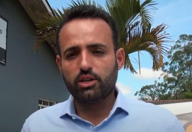 Ney Santos foi eleito prefeito de Embu das Artes em 2016 e foi acusado por 'abuso de poder econômico e ligação com facção criminosa' | SBT