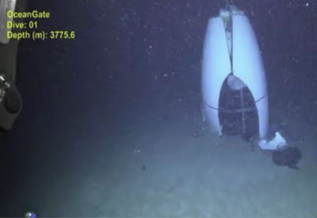 Nova foto mostra submarino após a explosão é usada nas investigações | SBT