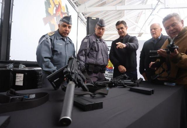 Novas armas foram entregues à PM de SP