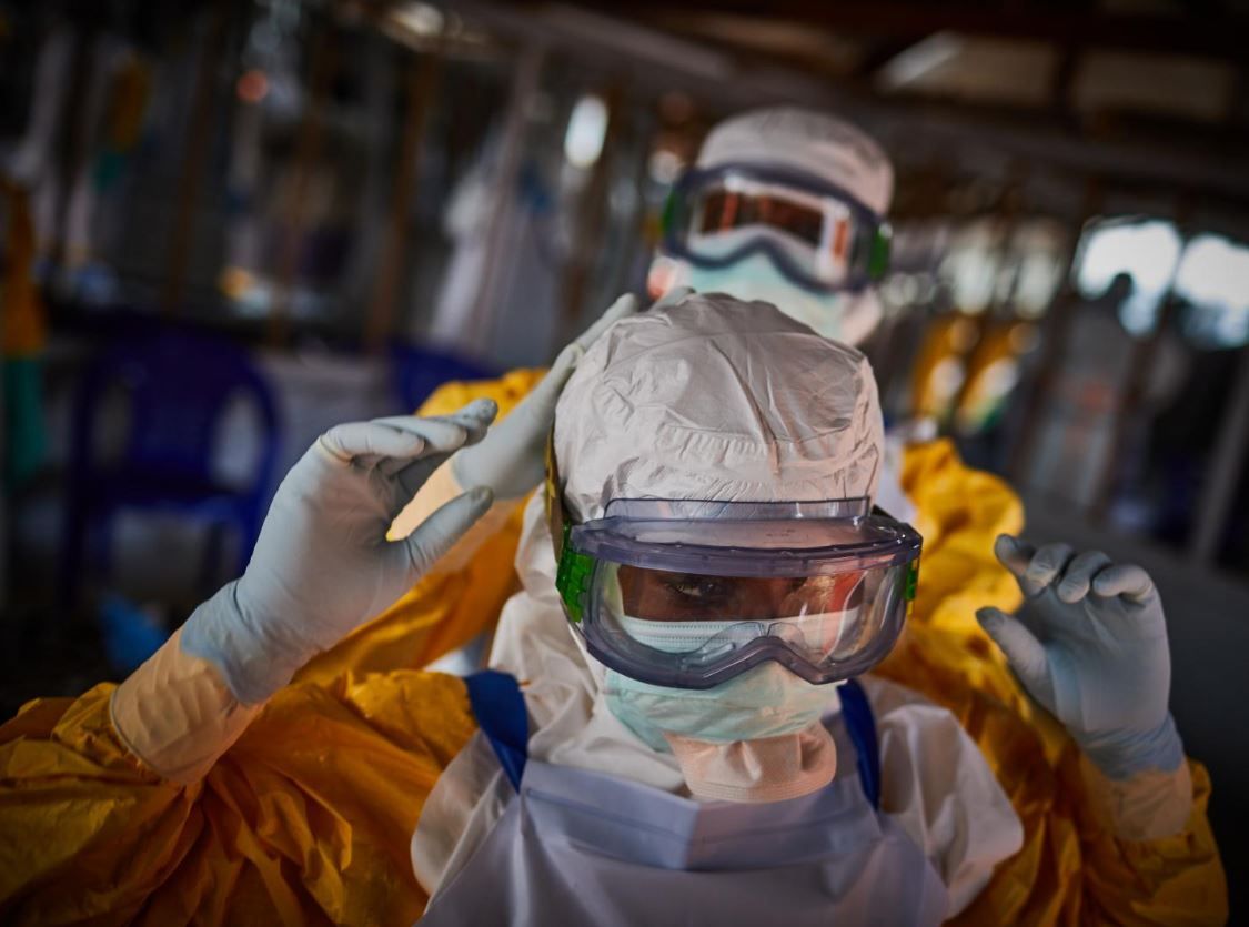 Imagem da notícia: OMS pede cessar-fogo no Congo para conter Ebola