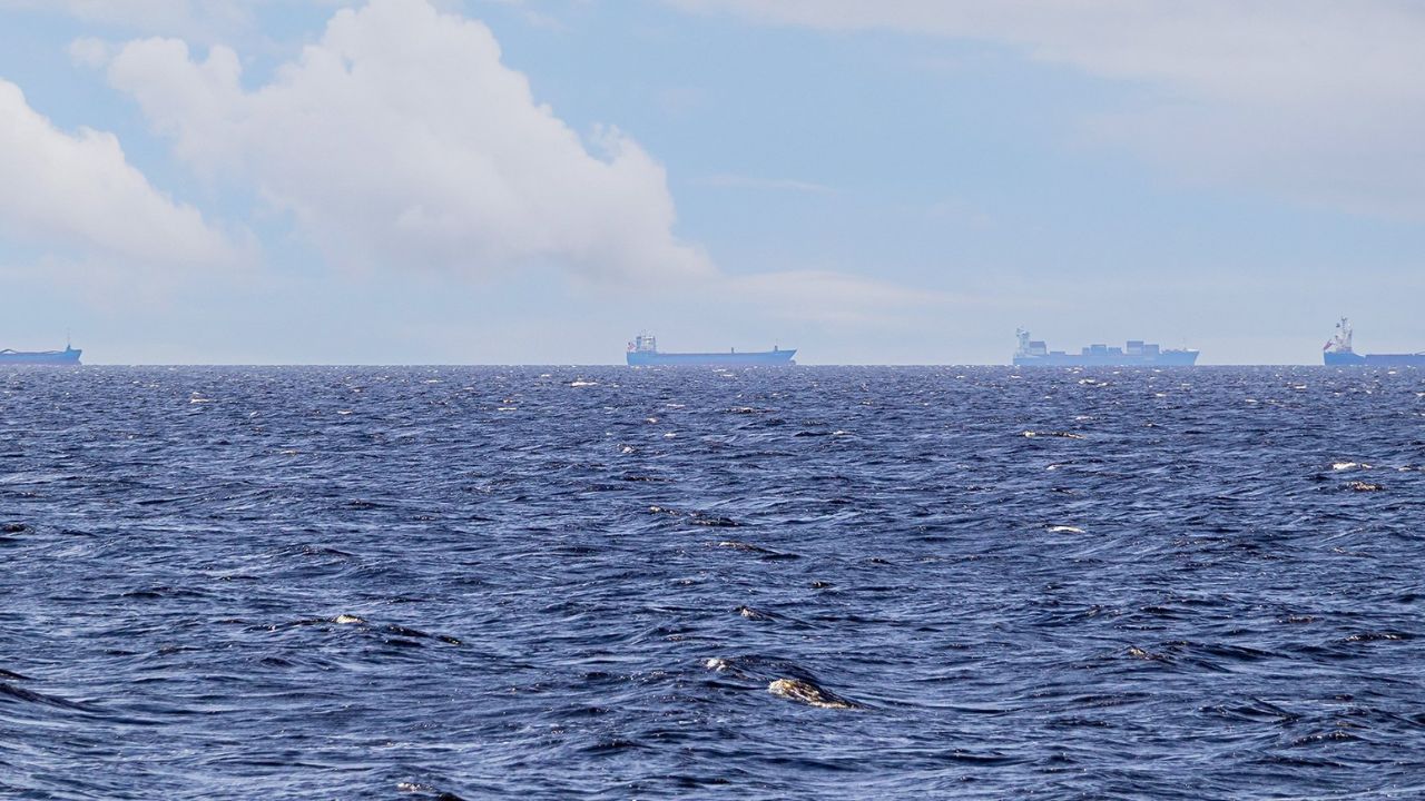 Imagem da notícia: ONU inicia resgate de 11 mil marinheiros retidos em Ormuz Imagem da notícia: ONU inicia resgate de 11 mil marinheiros retidos em Ormuz