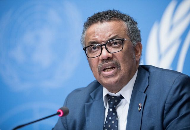 Tedros Adhanom fala ao microfone (ONU/Elma Okic)