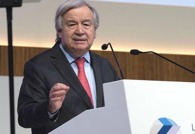 "Suas demandas por seus direitos e liberdades ecoam em todo o mundo", frisou Guterres | Evan Schneider/ONU