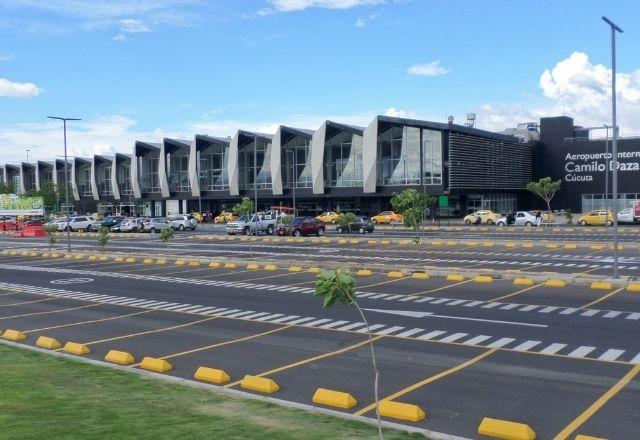 O aeroporto de Cucuta, na Colombia, que sofreu um ataque terrorista.